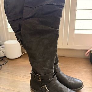 Black Knee-High Women's Boots